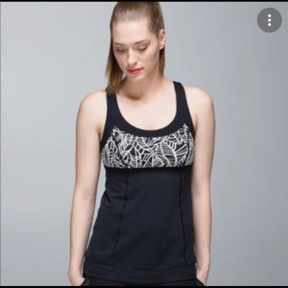Lululemon Ta Ta Topper EUC size 4